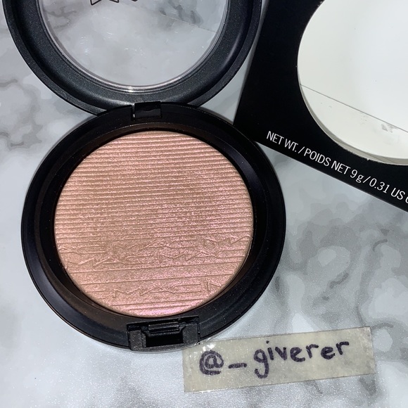 SHOW GOLD Extra Dimension Skinfinish MAC Highlighter - Picture 4 of 17